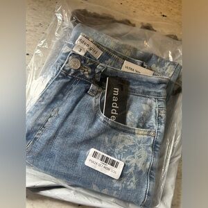 Floral Print High Rise Wide Leg Jeans Size 3 or 26-27” Waist